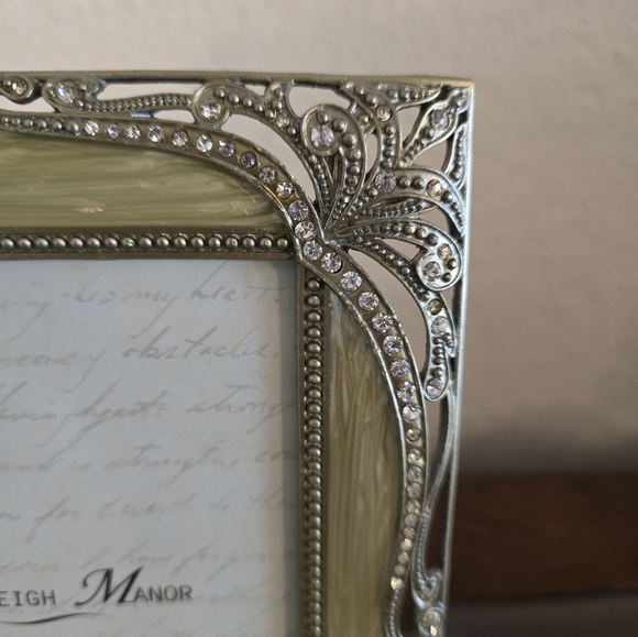NEW Ashleigh Manor pewter and enamel frame. 4x6 - Picture 2 of 4